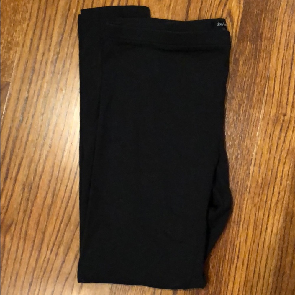 Brand New Daisy Fuentes black leggings